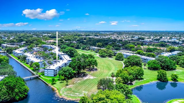 8320 Sands Point Blvd 208M, Tamarac, FL 33321