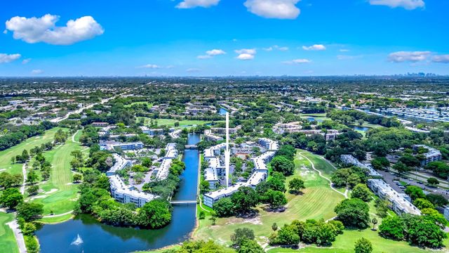 8320 Sands Point Blvd 208M, Tamarac, FL 33321