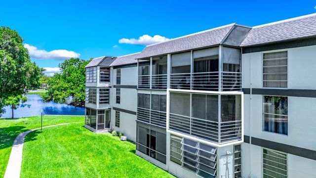 8320 Sands Point Blvd 208M, Tamarac, FL 33321