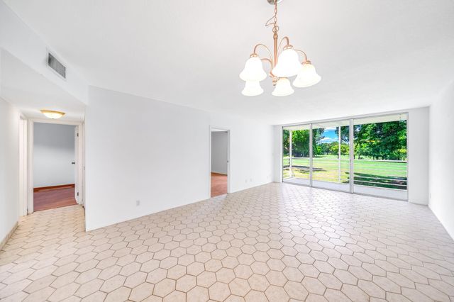 8320 Sands Point Blvd 208M, Tamarac, FL 33321