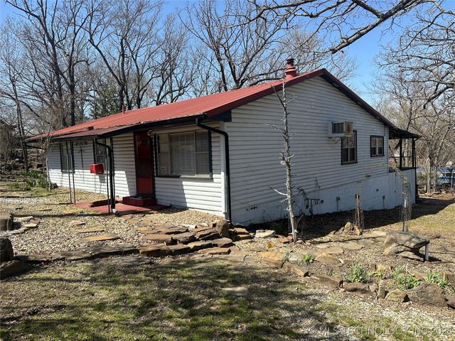 167 E 2nd Street, Eufaula, OK 74432