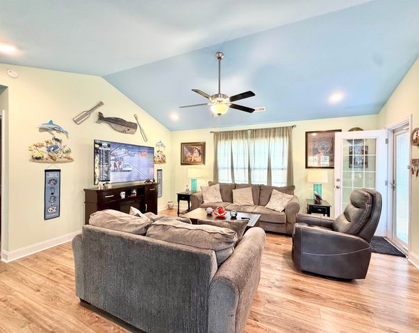 137 Adelphia Rd., Loris, SC 29569