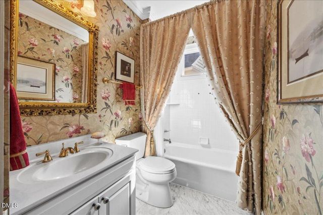 73219 Burrington, Chapel Hill, NC 27517