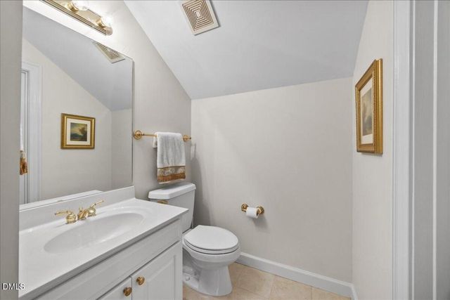 73219 Burrington, Chapel Hill, NC 27517