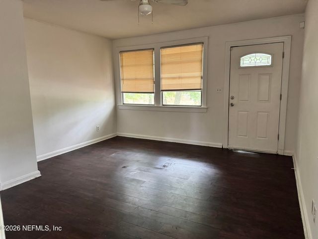 9061 MONROE Avenue, Jacksonville, FL 32208