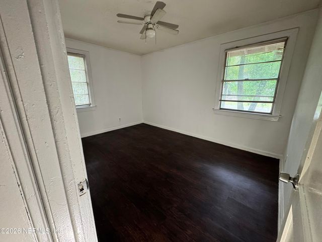 9061 MONROE Avenue, Jacksonville, FL 32208