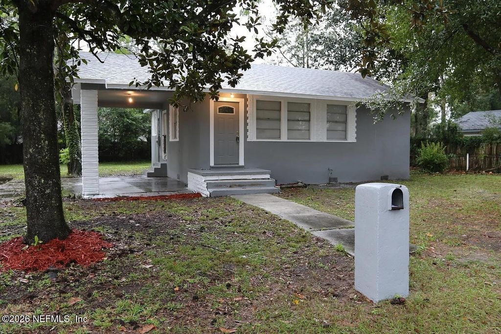 9061 MONROE Avenue, Jacksonville, FL 32208