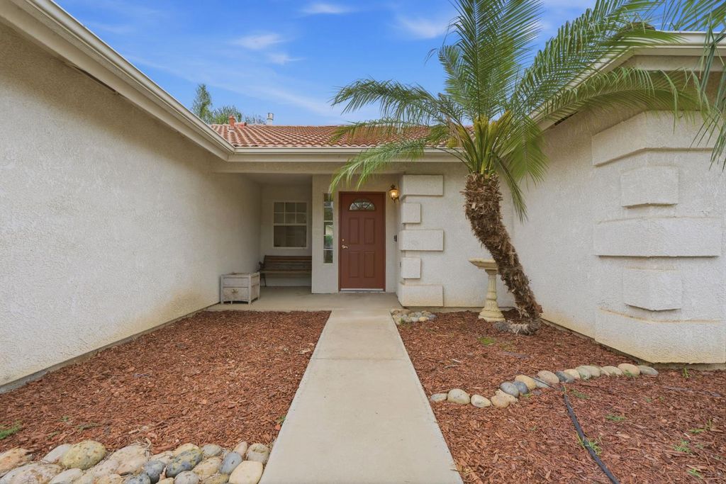 Image 12 of property listing at 4106 E Westcott Avenue, Visalia, CA 93277