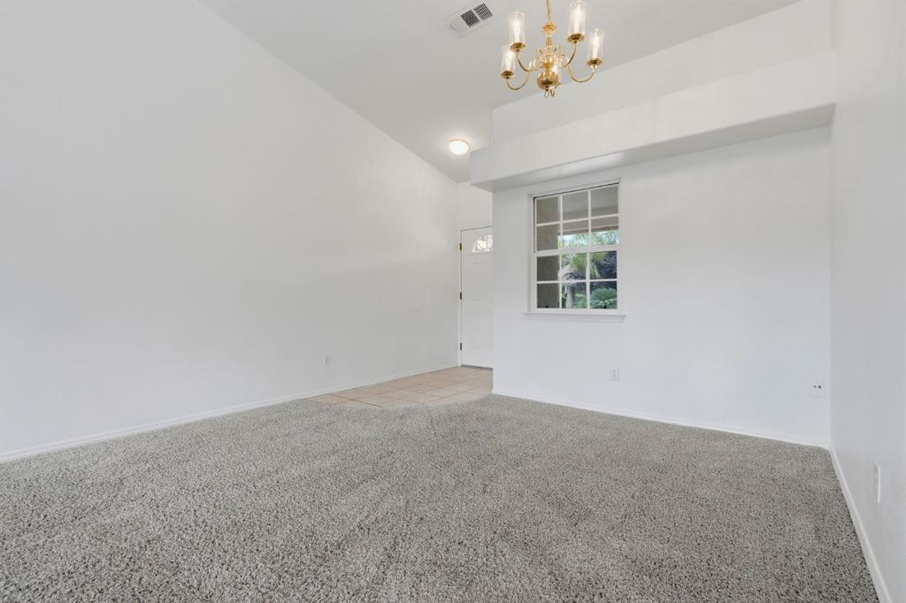Image 20 of property listing at 4106 E Westcott Avenue, Visalia, CA 93277