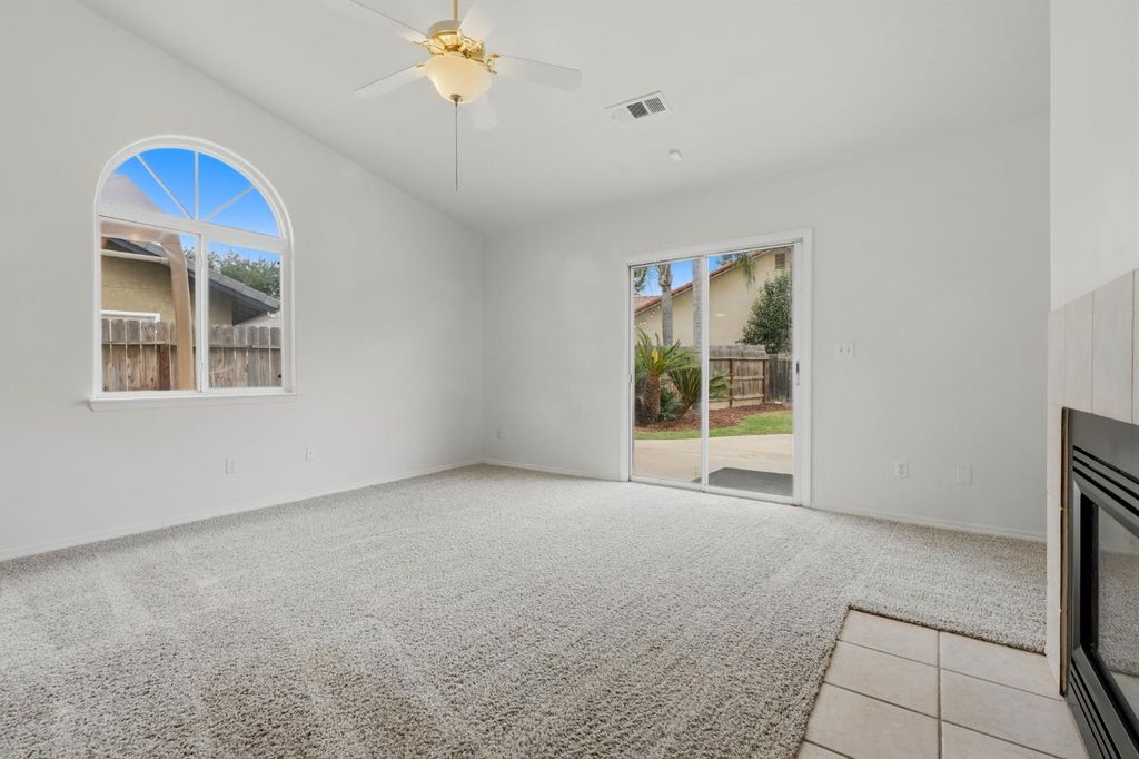 Image 21 of property listing at 4106 E Westcott Avenue, Visalia, CA 93277
