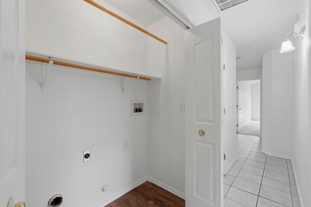 Image 30 of property listing at 4106 E Westcott Avenue, Visalia, CA 93277