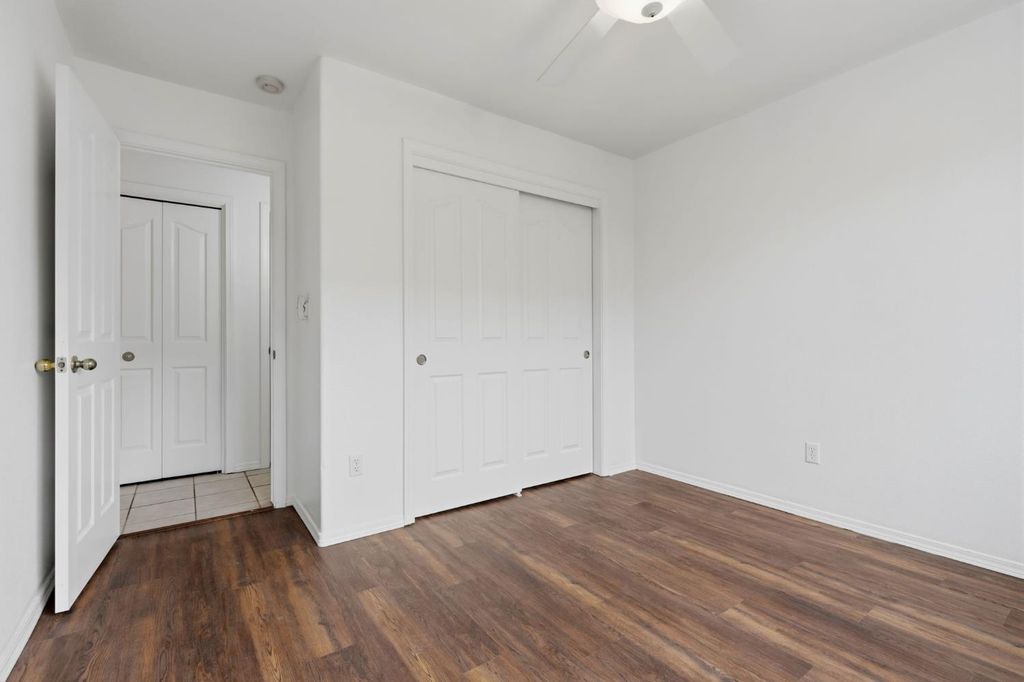 Image 36 of property listing at 4106 E Westcott Avenue, Visalia, CA 93277