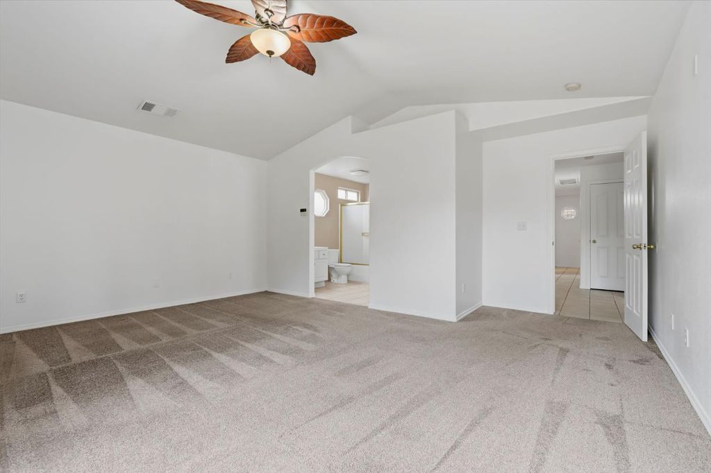 Image 38 of property listing at 4106 E Westcott Avenue, Visalia, CA 93277