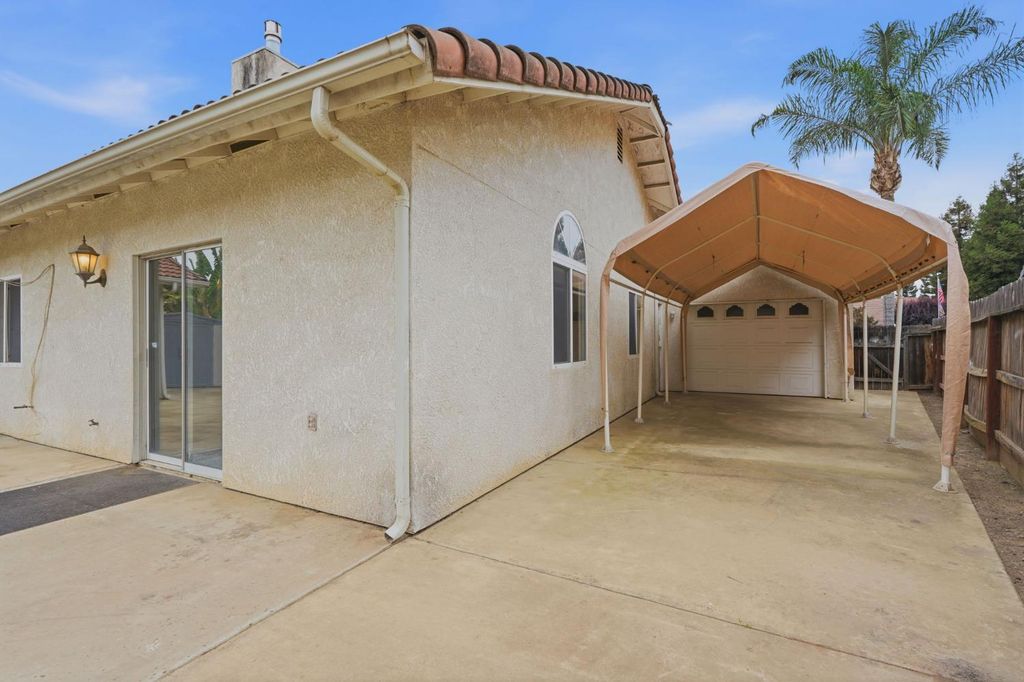 Image 48 of property listing at 4106 E Westcott Avenue, Visalia, CA 93277