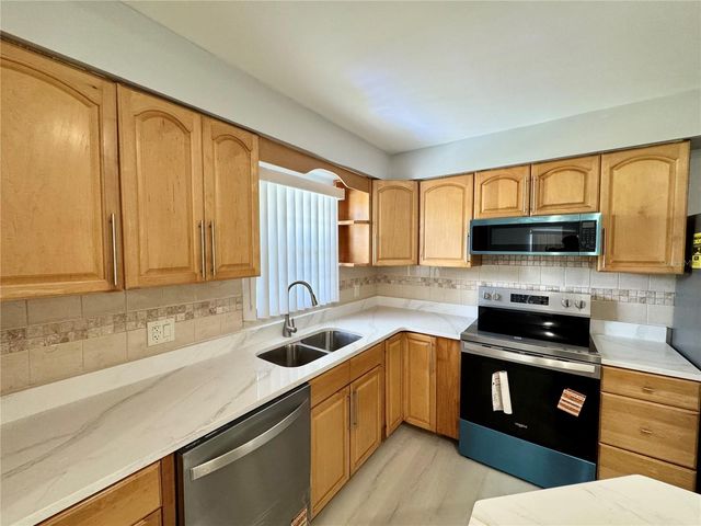 6802 NAWADAHA BOULEVARD, Orlando, FL 32818