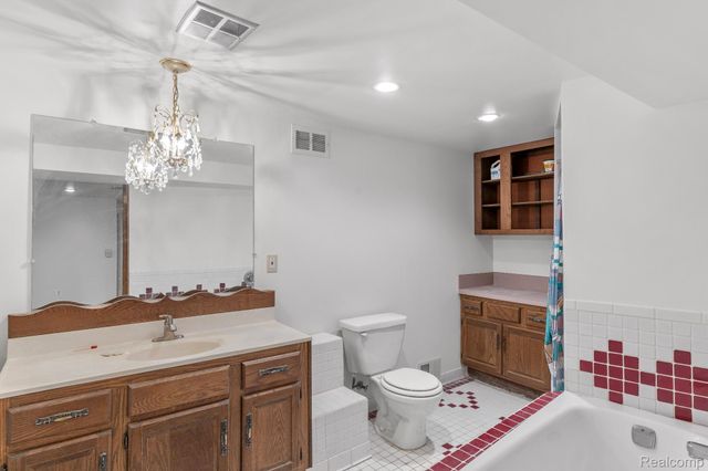 1613 Caliper Drive, Troy, MI 48084