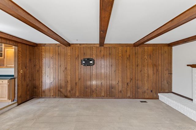 1613 Caliper Drive, Troy, MI 48084