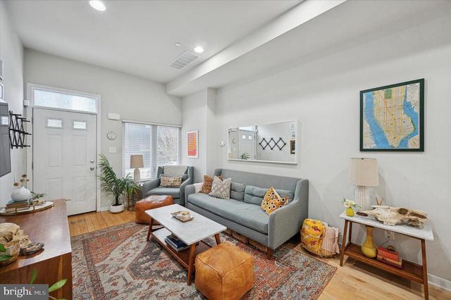 2078 E SUSQUEHANNA, Philadelphia, PA 19125