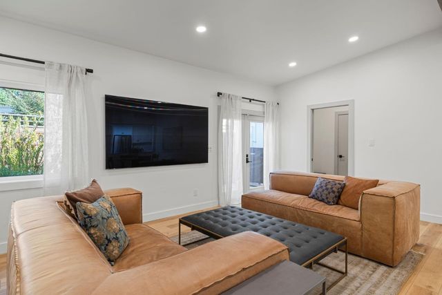 1429 El Nido Way, Sacramento, CA 95864