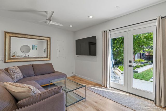 1429 El Nido Way, Sacramento, CA 95864