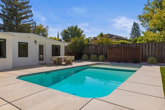 1429 El Nido Way, Sacramento, CA 95864