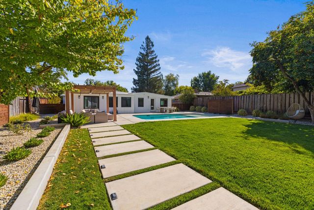 1429 El Nido Way, Sacramento, CA 95864