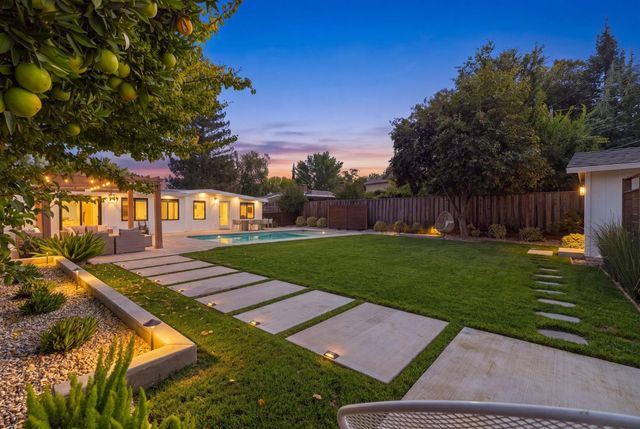 1429 El Nido Way, Sacramento, CA 95864