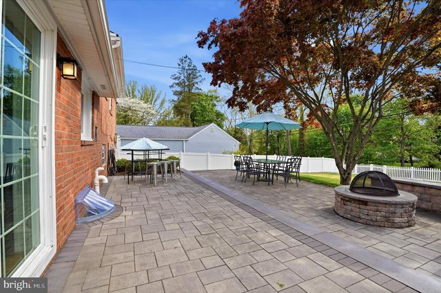 308 LEWIS RD, Springfield, PA 19064