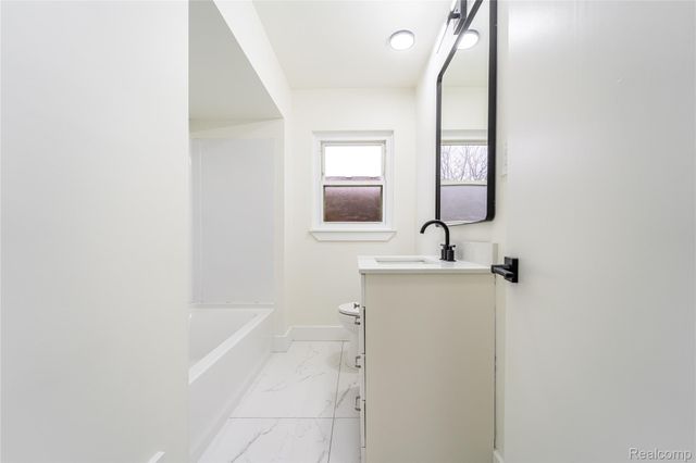 16535 Lincoln Avenue, Eastpointe, MI 48021