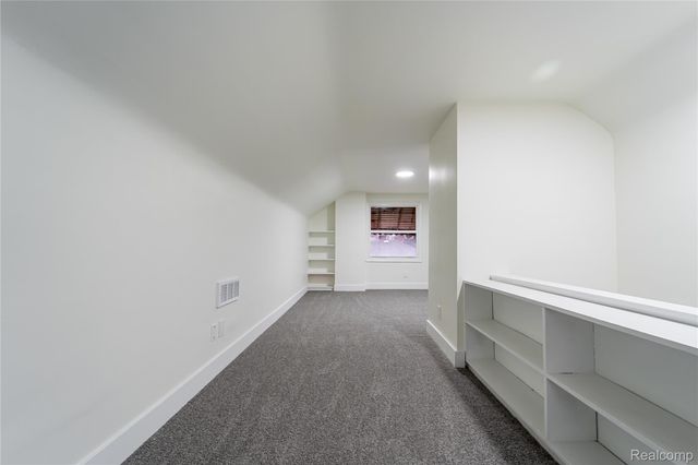 16535 Lincoln Avenue, Eastpointe, MI 48021