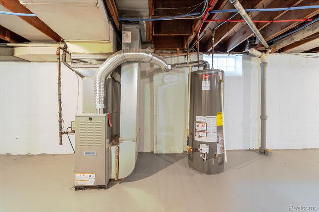 16535 Lincoln Avenue, Eastpointe, MI 48021