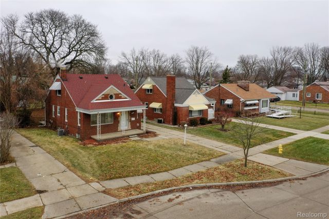 16535 Lincoln Avenue, Eastpointe, MI 48021