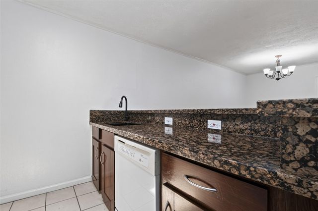 3271 Sul Ross Street 20, Houston, TX 77098