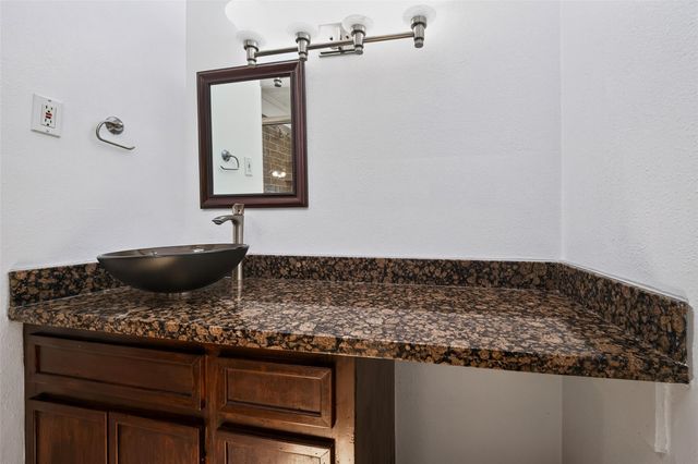 3271 Sul Ross Street 20, Houston, TX 77098
