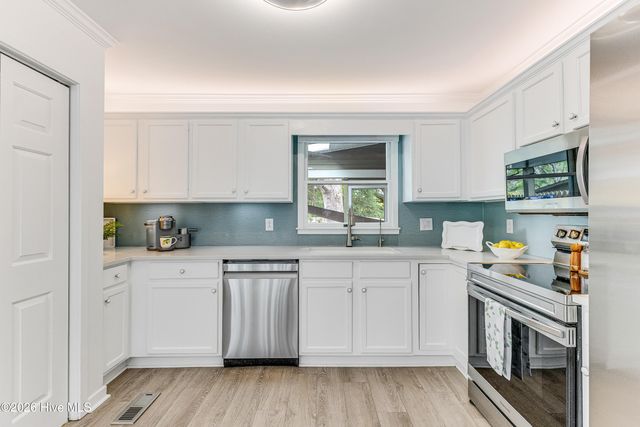 313 E Brown Street G, Southport, NC 28461