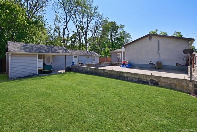 683 Broadway, Brentwood, NY 11717