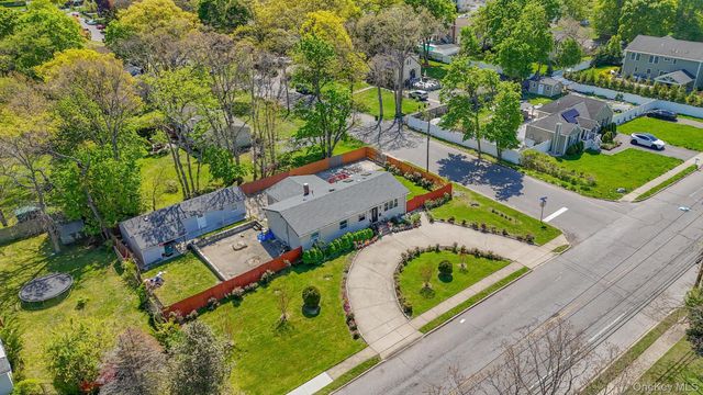 683 Broadway, Brentwood, NY 11717