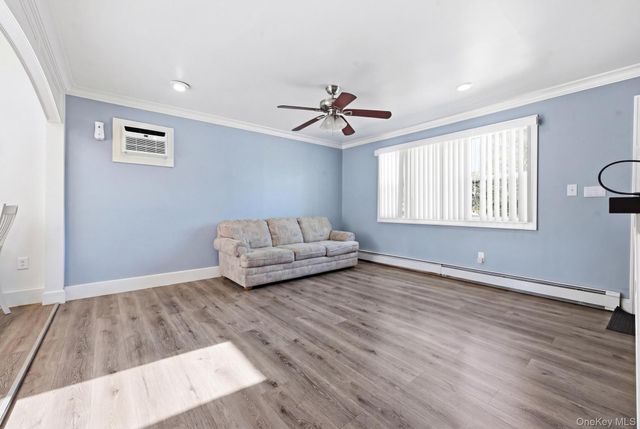 683 Broadway, Brentwood, NY 11717
