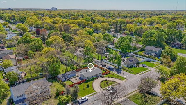 683 Broadway, Brentwood, NY 11717
