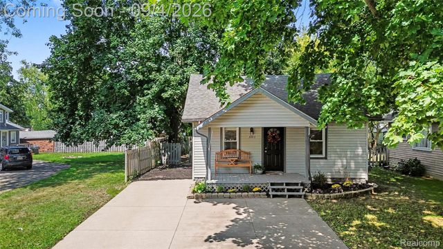 3260 Wanamaker Road, Waterford Charter Township, MI 48328