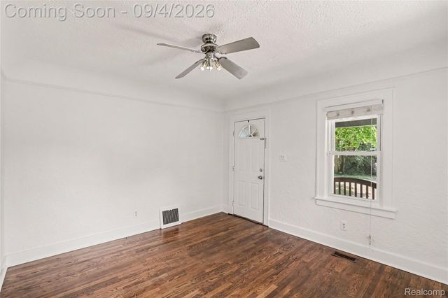 3260 Wanamaker Road, Waterford Charter Township, MI 48328