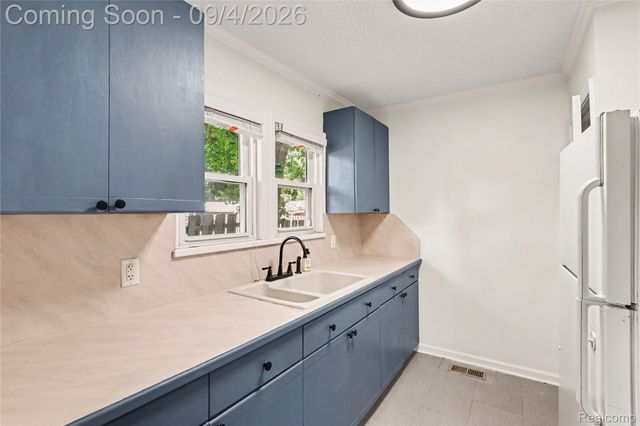 3260 Wanamaker Road, Waterford Charter Township, MI 48328