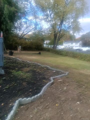 3 Cedar Avenue, Orangeburg, NY 10962