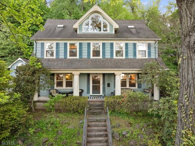 52 Warfield St, Montclair Twp., NJ 07043