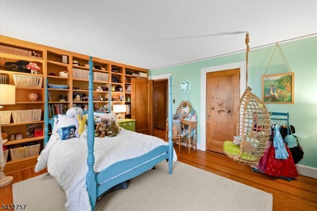 52 Warfield St, Montclair Twp., NJ 07043