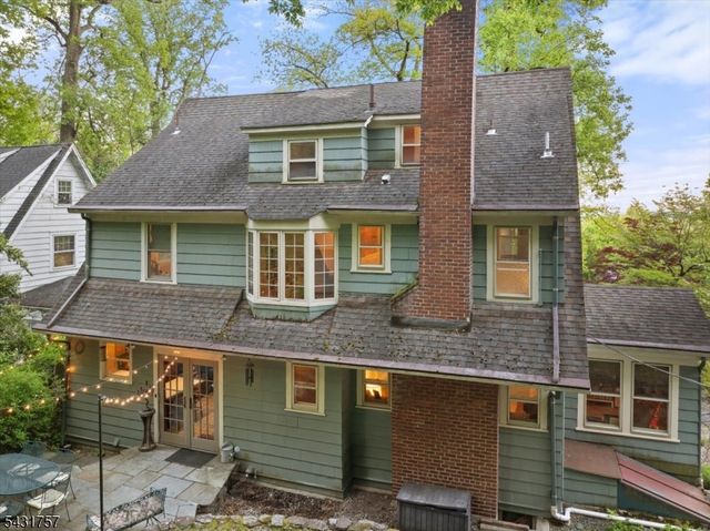 52 Warfield St, Montclair Twp., NJ 07043