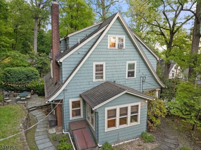 52 Warfield St, Montclair Twp., NJ 07043