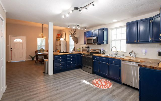 840 W Elm Street, Springfield, MO 65806