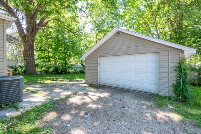 840 W Elm Street, Springfield, MO 65806