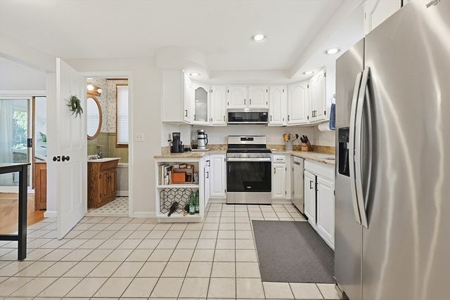 9 Commonwealth Ave, Dedham, MA 02026